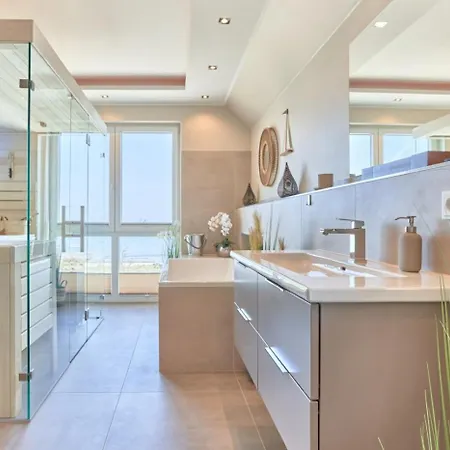 Ocean House * Haffkrug